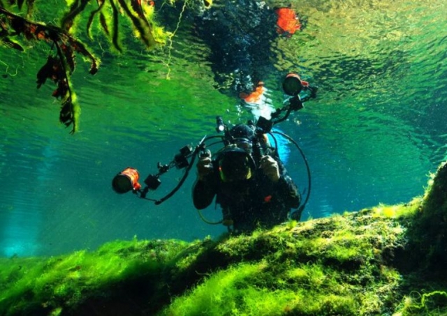 Buceando en un cenote